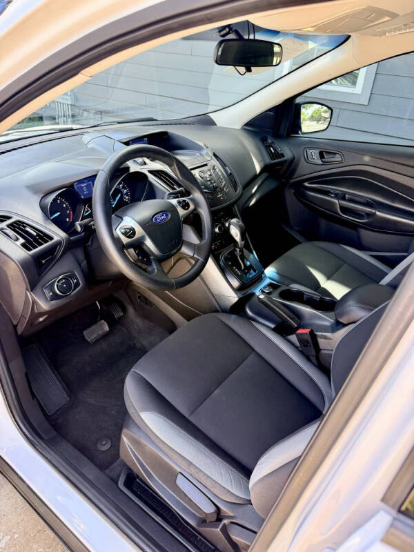 2015 Ford Escape S