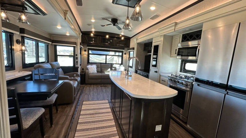 2022 Jayco Pinnacle