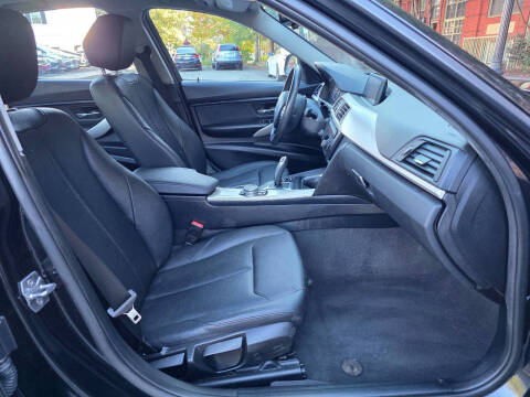 2015 BMW 3 Series 320i