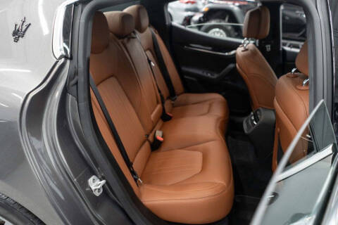 2022 Maserati Ghibli Modena Q4