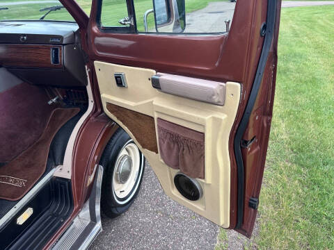 1984 Dodge Ram Van