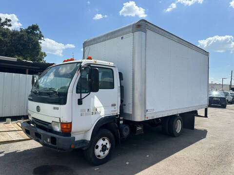 2007 UD Trucks UD1200 for sale at Auto Selection Inc. in Houston TX