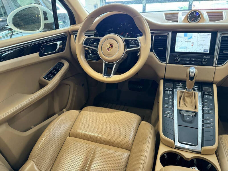 2017 Porsche Macan