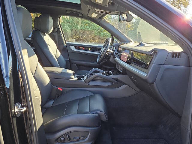 2024 Porsche Cayenne S