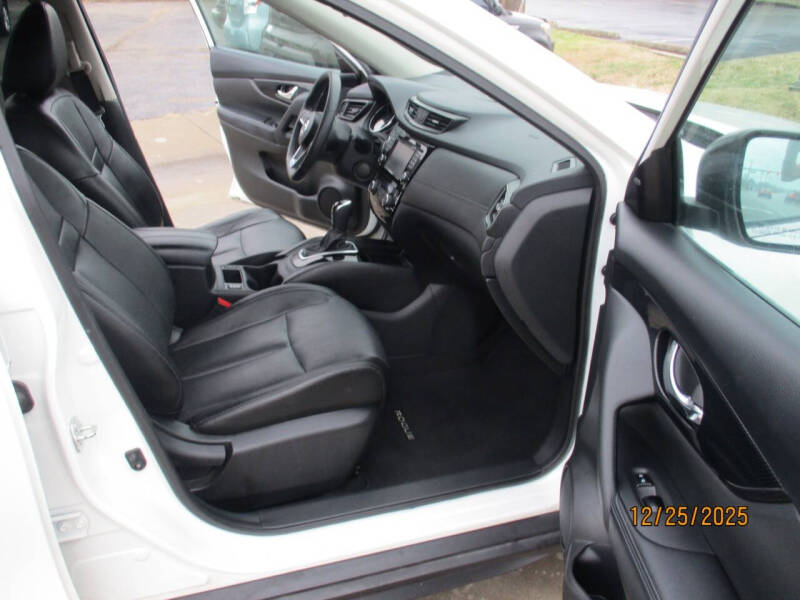 2017 Nissan Rogue SL