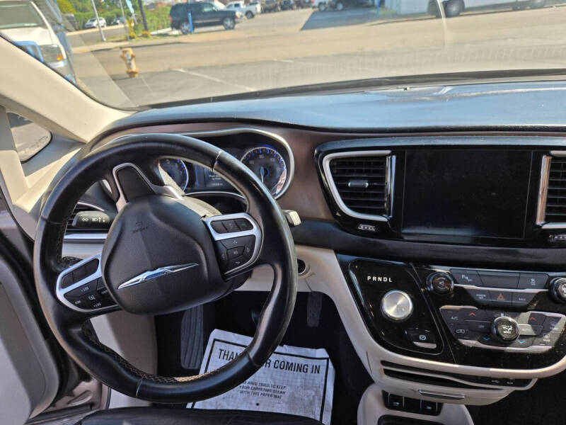 2017 Chrysler Pacifica