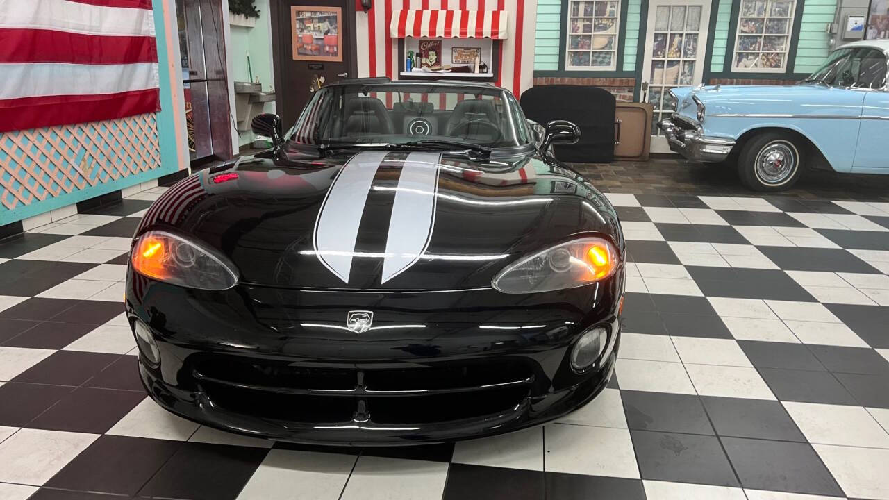 1996 Dodge Viper 9