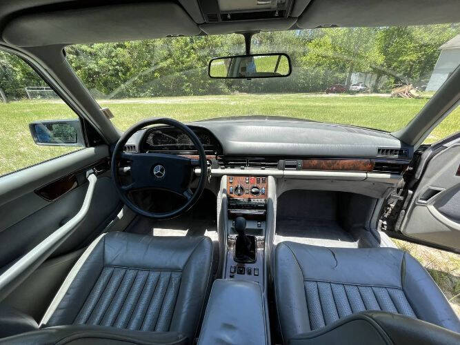 1986 Mercedes-Benz 300-Class 300 E