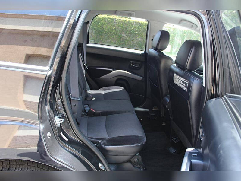 2010 Mitsubishi Outlander SE