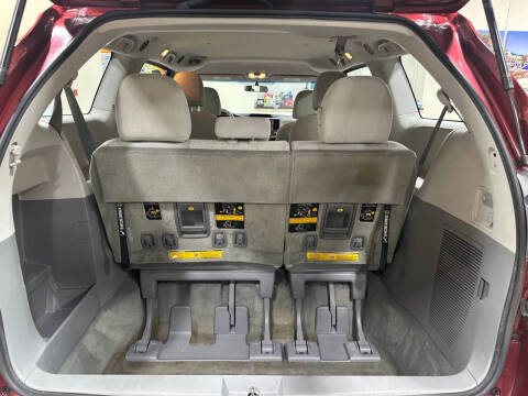 2012 Toyota Sienna