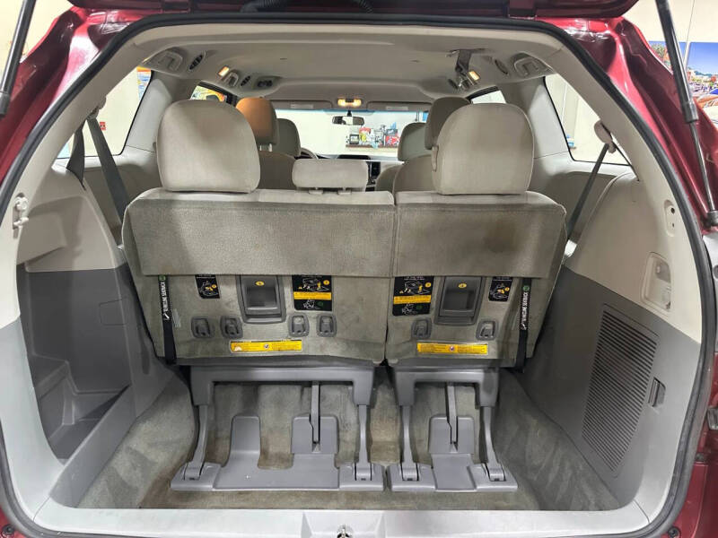 2012 Toyota Sienna