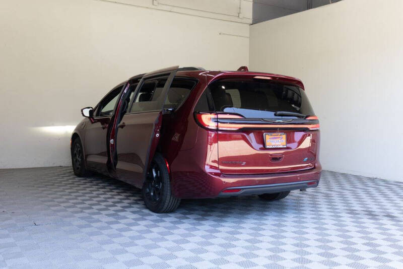 2021 Chrysler Pacifica Hybrid Limited