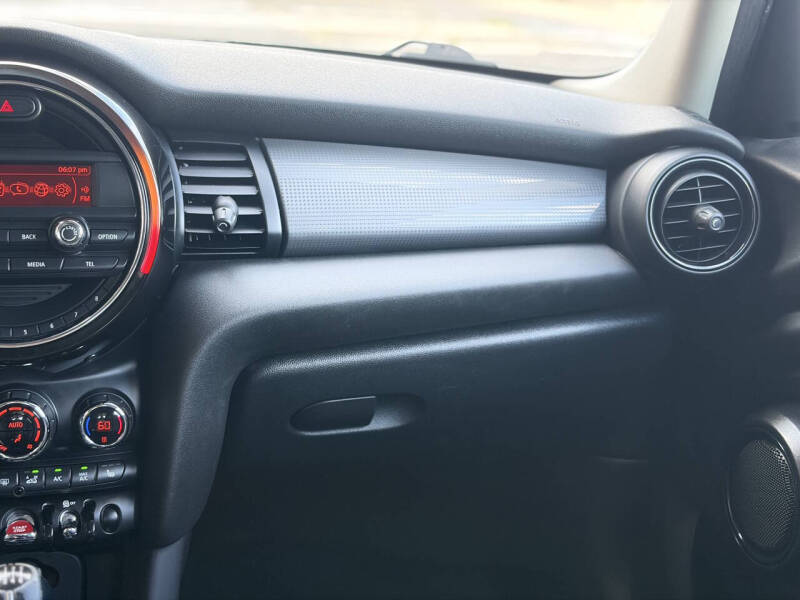 2016 MINI Hardtop 4 Door Cooper