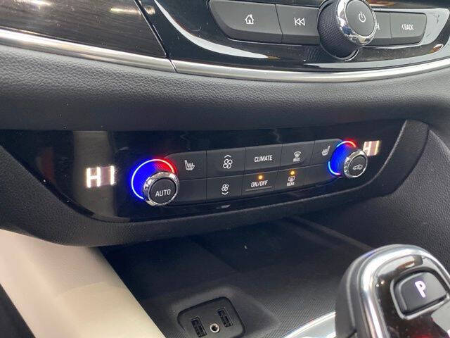 2019 Buick Enclave Essence