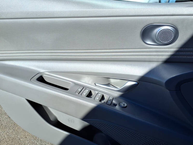 2023 Hyundai Elantra
