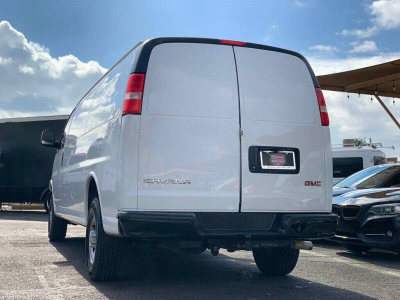 2022 GMC Savana 2500