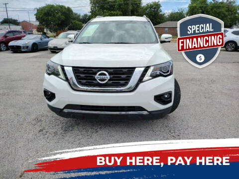 2020 Nissan Pathfinder for sale at SOLOAUTOGROUP in Mckinney TX