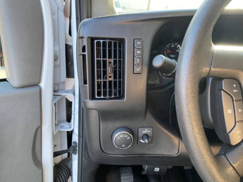 2025 GMC Savana 2500