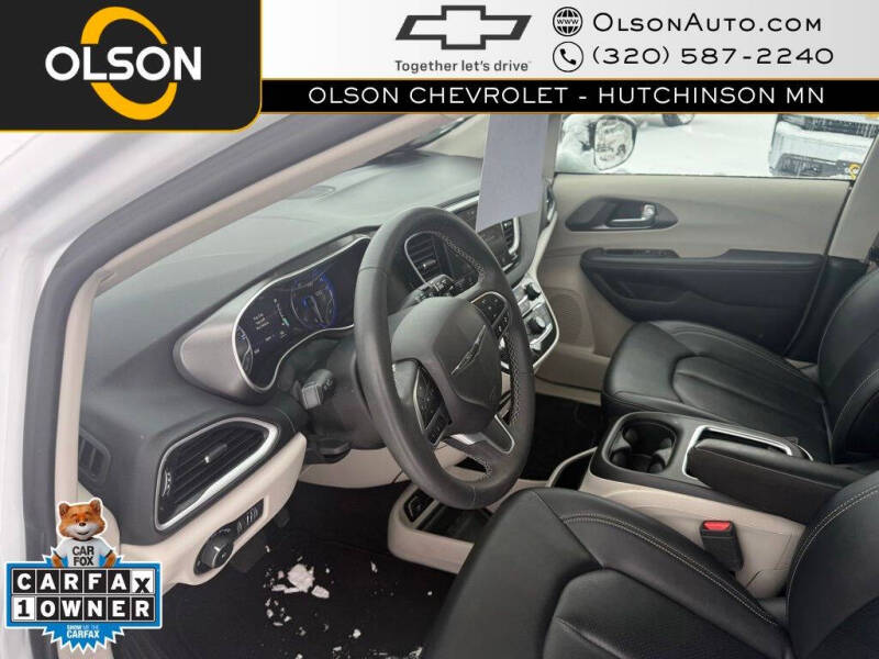 2024 Chrysler Pacifica Touring L