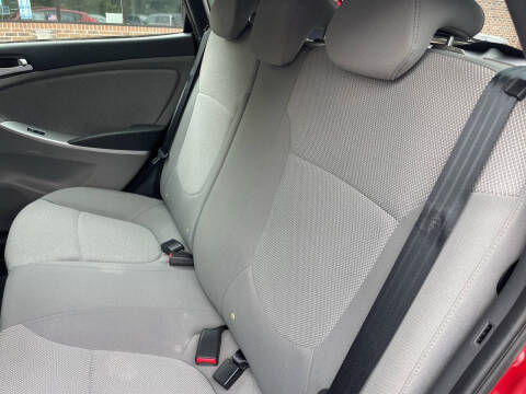 2013 Hyundai Accent GS