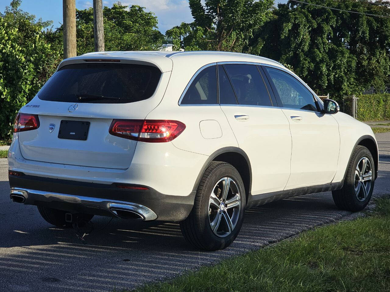 2017 MERCEDES-BENZ GLC-Class SUV / Crossover - $19,935