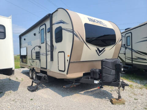 2019 Forest River Micro Flagstaff 25FKS for sale at Kentuckiana RV Wholesalers in Charlestown IN