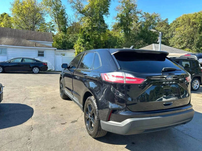 2021 Ford Edge SE