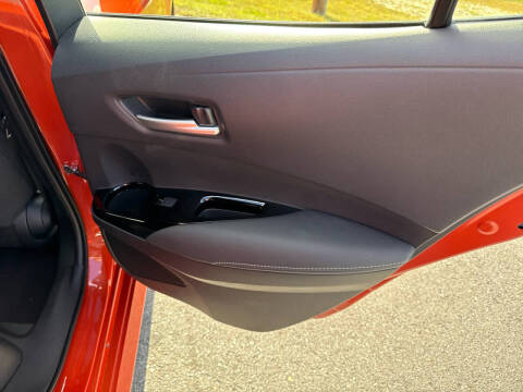 2025 Toyota Corolla Hatchback SE