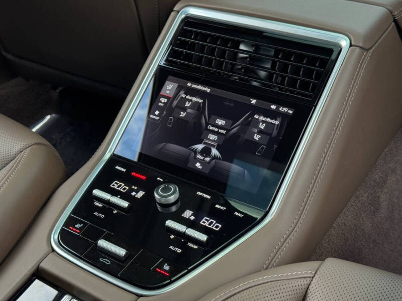 2023 Porsche Panamera 4S E-Hybrid