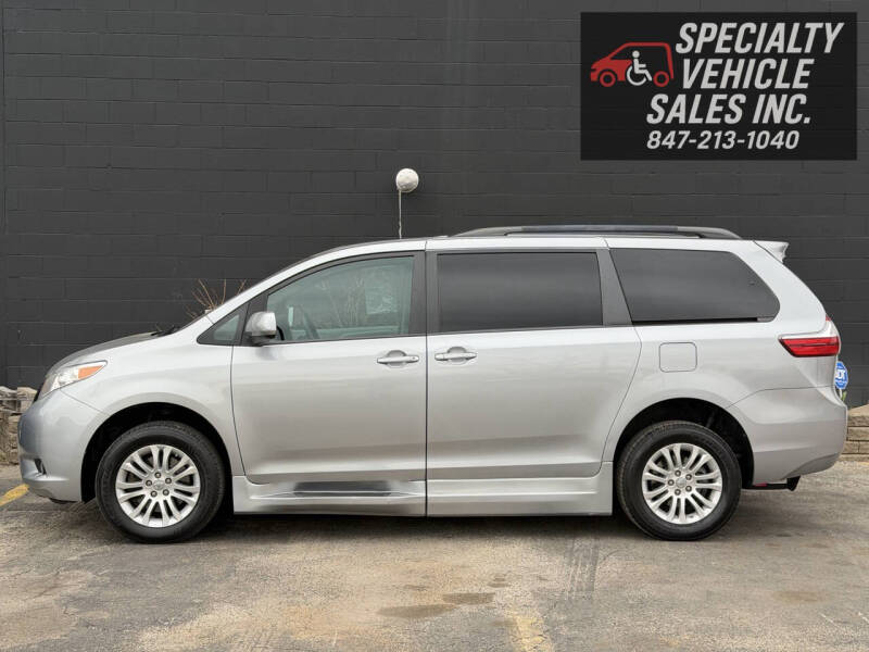 2017 Toyota Sienna XLE 8-Passenger