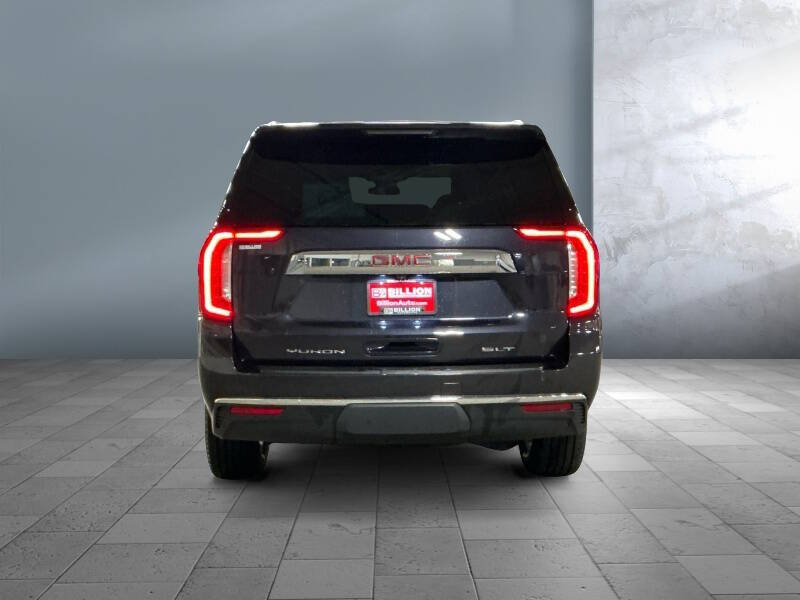 2024 GMC Yukon SLT
