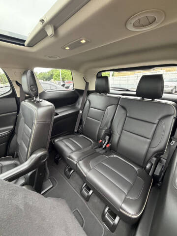 2017 GMC Acadia Denali