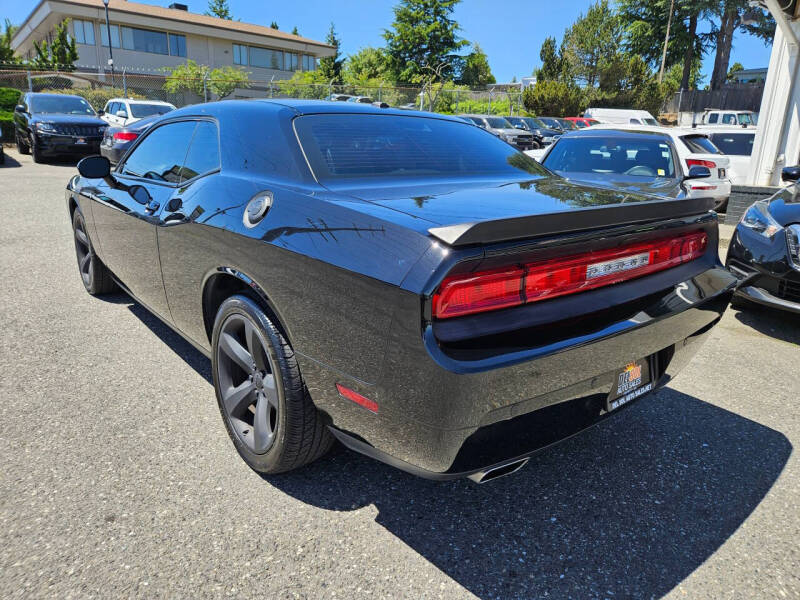 2013 Dodge Challenger SXT
