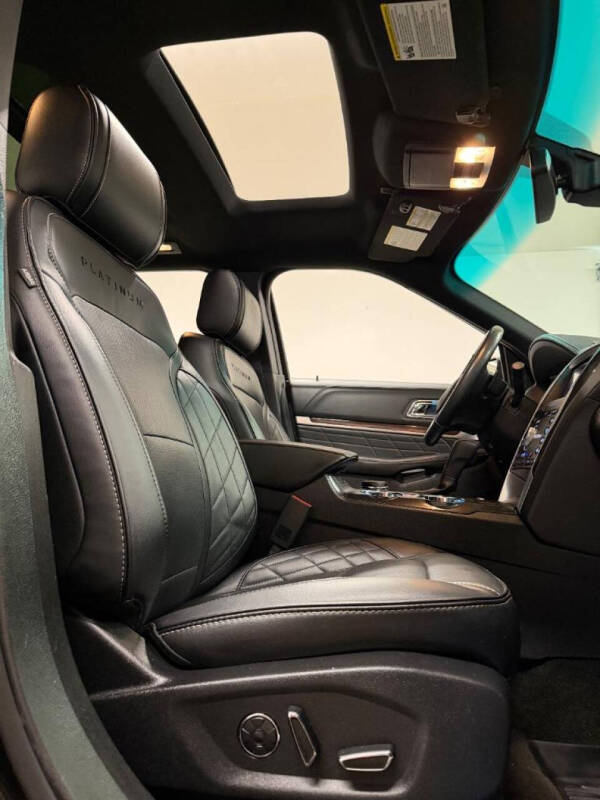 2017 Ford Explorer Platinum