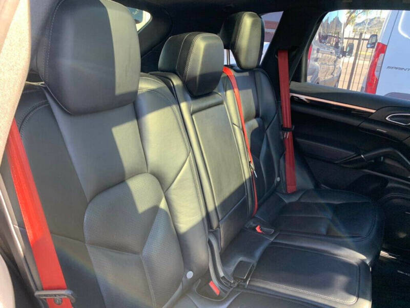 2017 Porsche Cayenne S