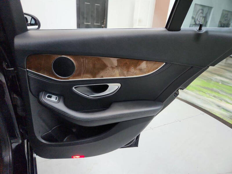 2015 Mercedes-Benz C-Class C 300