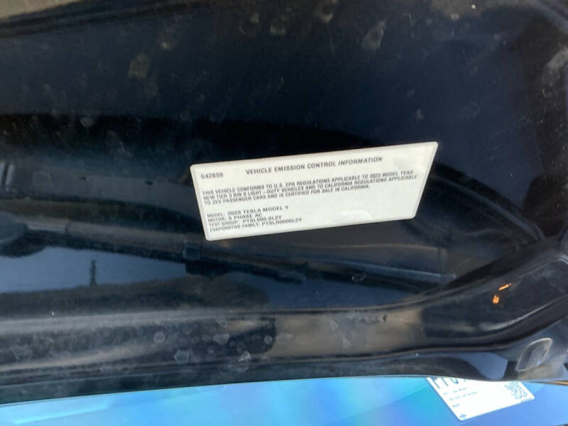 2023 Tesla Model Y Performance