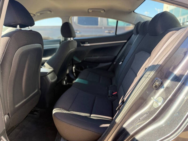 2020 Hyundai Elantra SE