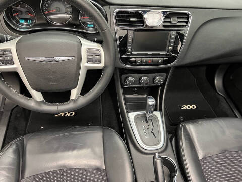 2014 Chrysler 200 S