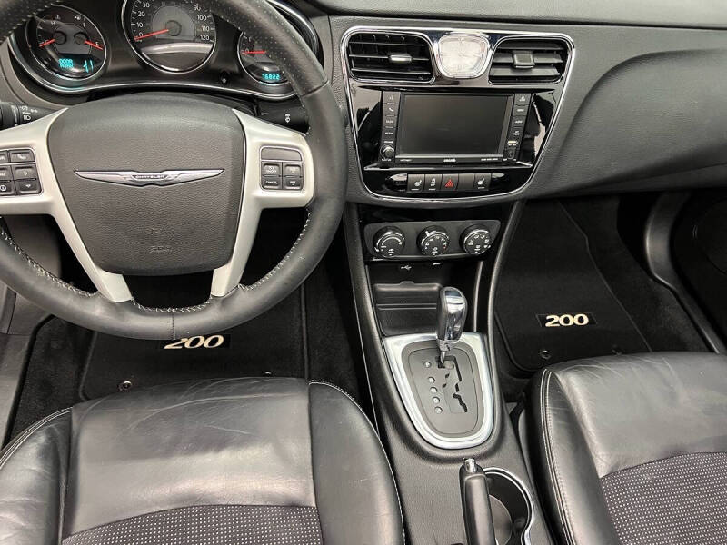 2014 Chrysler 200 S