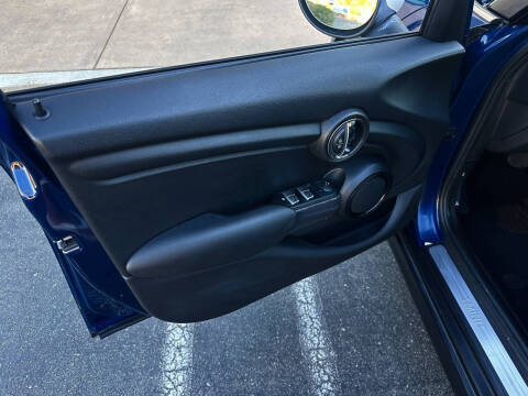 2017 MINI Hardtop 4 Door Cooper