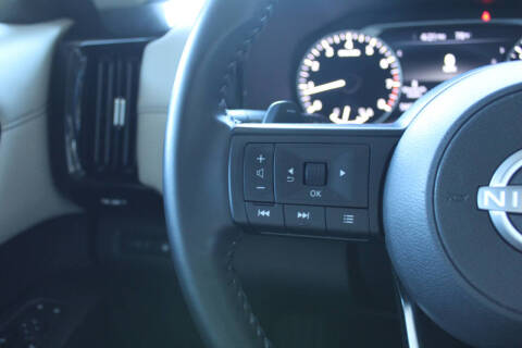 2025 Nissan Pathfinder SV