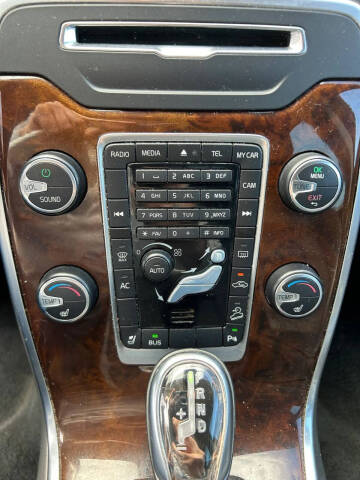 2013 Volvo XC70