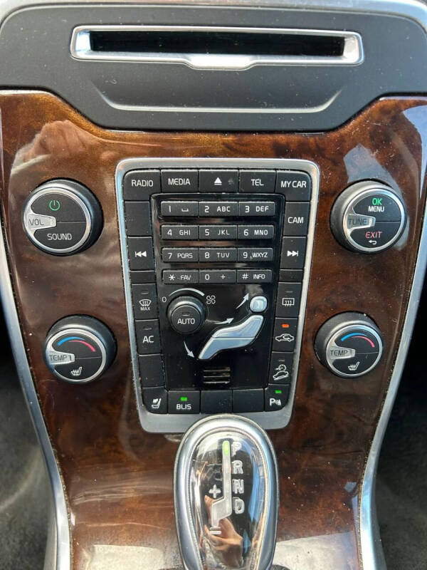 2013 Volvo XC70