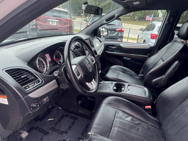 2016 Dodge Grand Caravan R/T