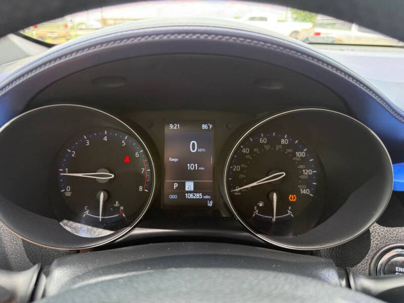 2021 Toyota C-HR XLE