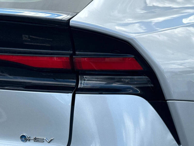 2024 Toyota Prius LE