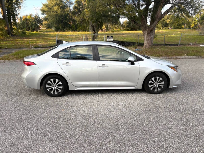 2022 Toyota Corolla Hybrid LE