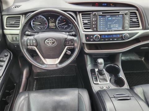 2017 Toyota Highlander Limited