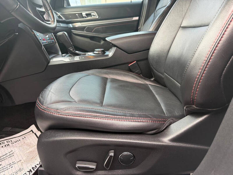 2017 Ford Explorer Sport